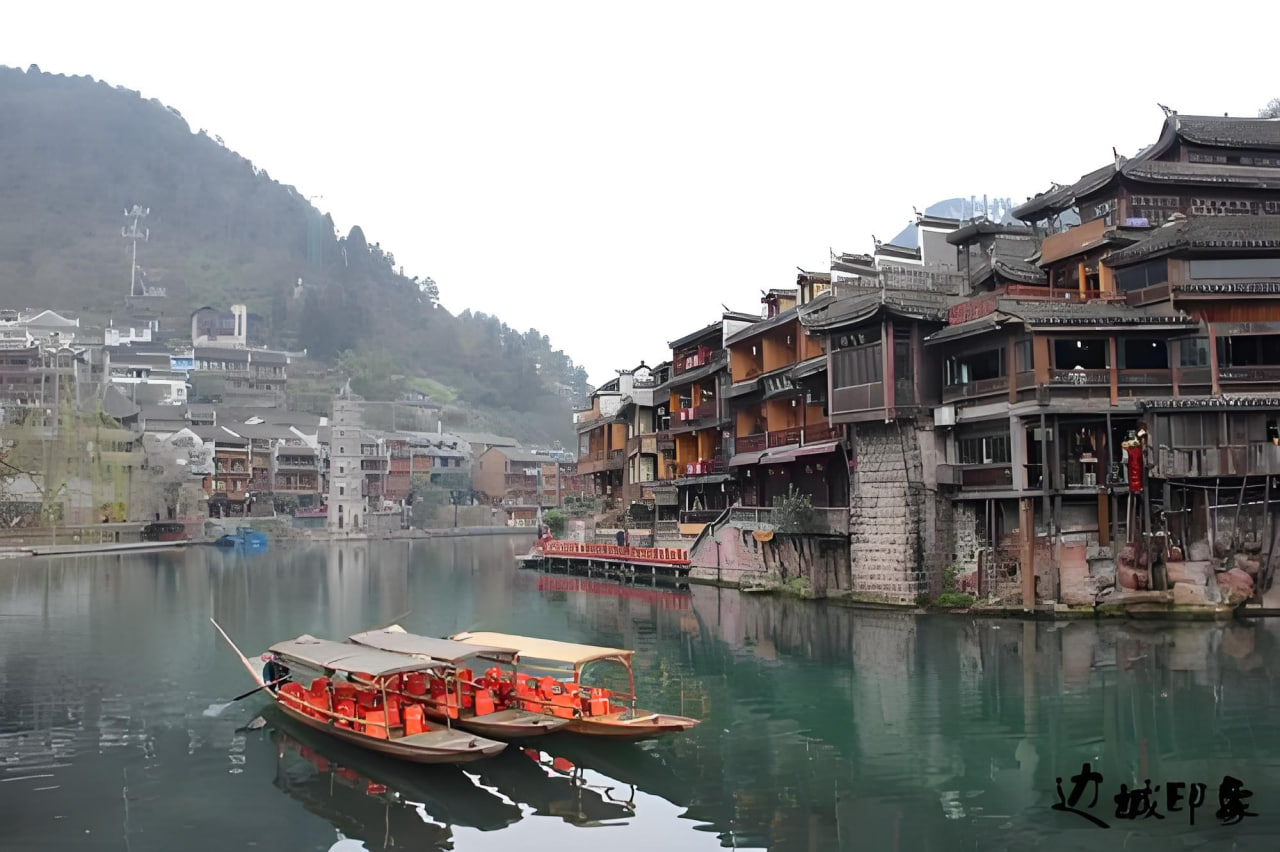 关于鲁大师红楼影视